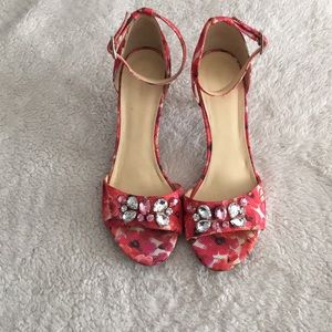 Liz Claiborne floral high heels💐🌷🌹🌺🌸🌼🌻🌸🌸